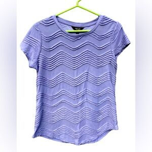 Vera Wang top, S, 65% poly, 35% rayon. Pretty blue color, wavy pattern.